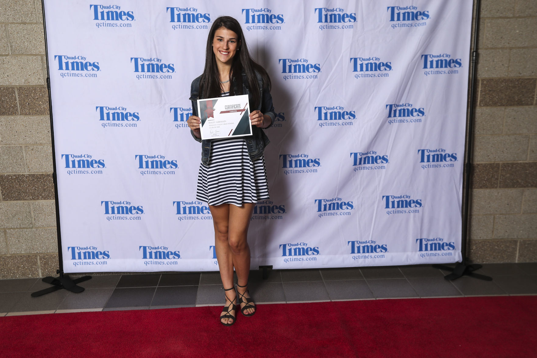 051518-salute-to-academics-red-carpet-050